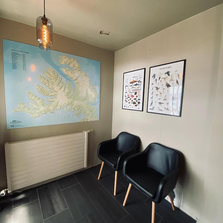 Guesthouse Stekkabol Patreksfjordur Екстериор снимка