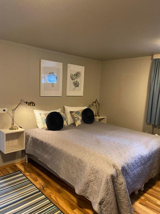 Guesthouse Stekkabol Patreksfjordur Екстериор снимка