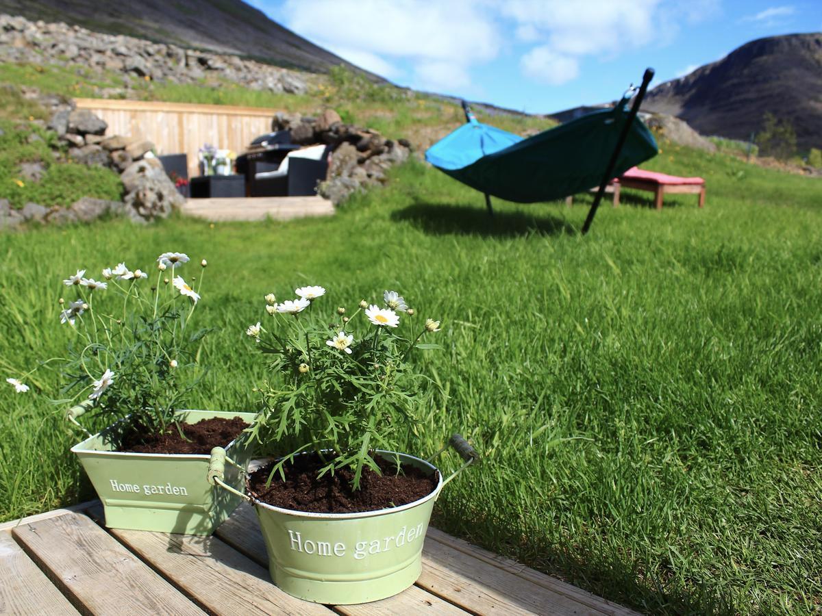 Guesthouse Stekkabol Patreksfjordur Екстериор снимка