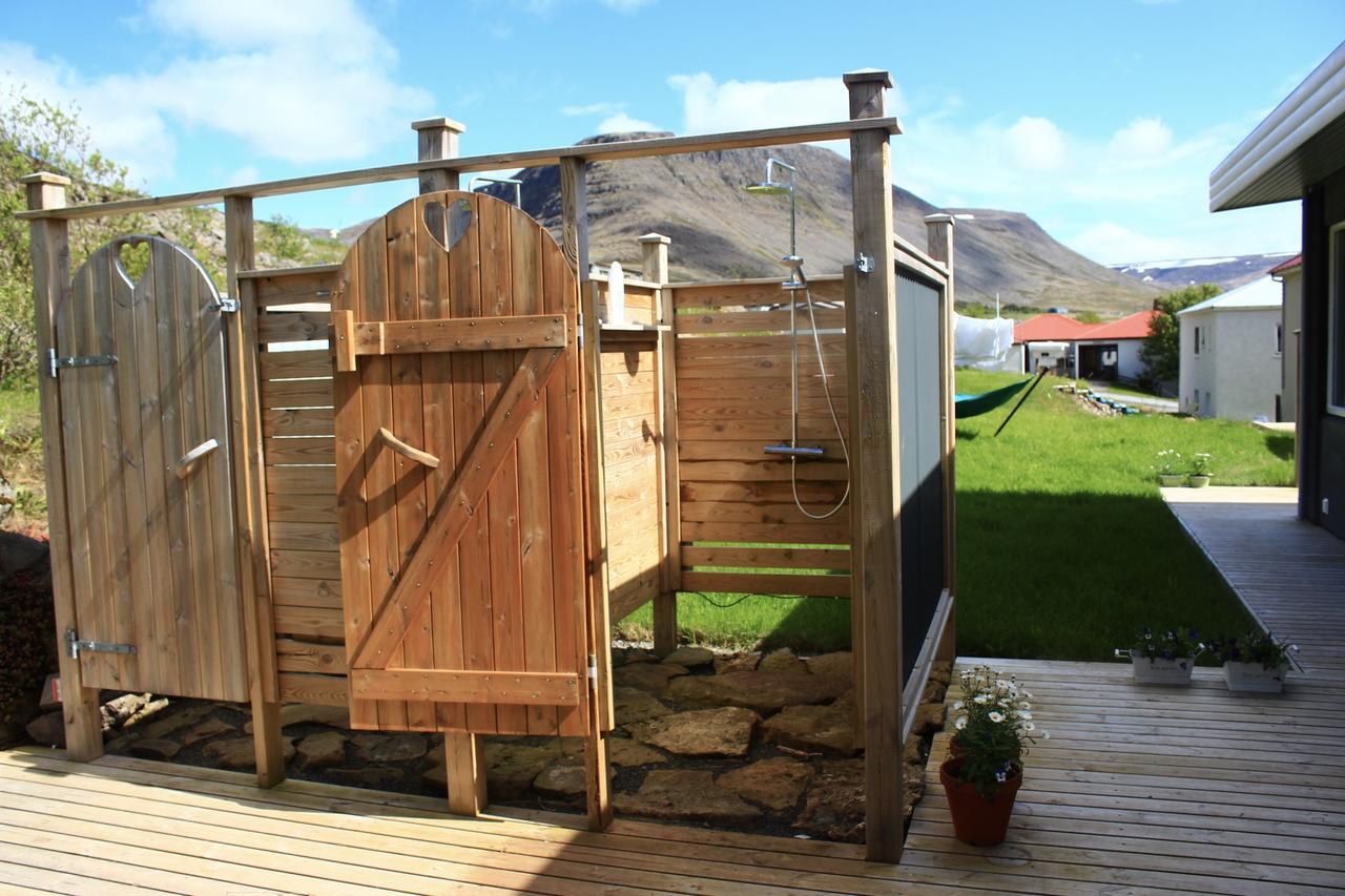 Guesthouse Stekkabol Patreksfjordur Екстериор снимка