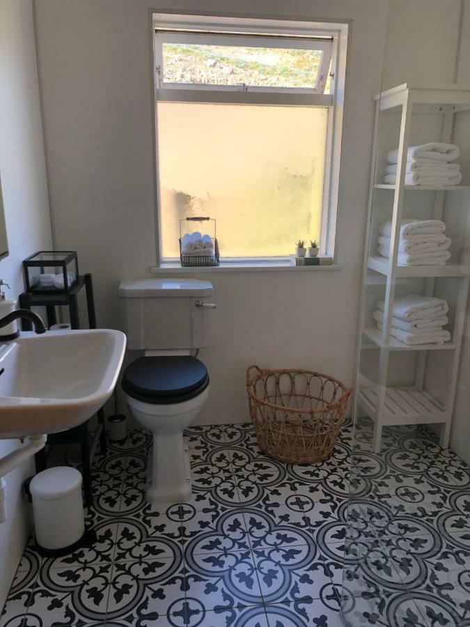 Guesthouse Stekkabol Patreksfjordur Екстериор снимка
